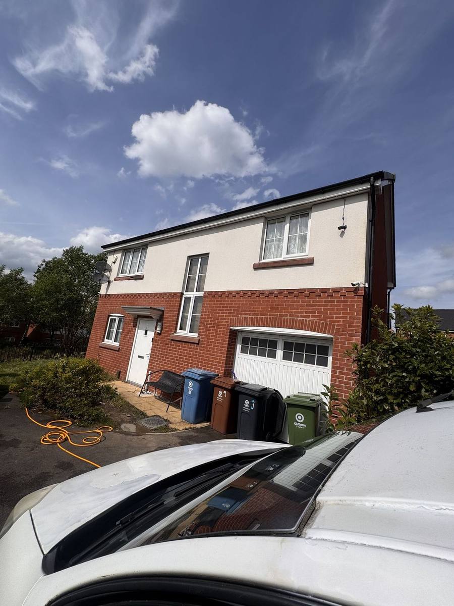 Render after soft wash cleaning in Manchester
